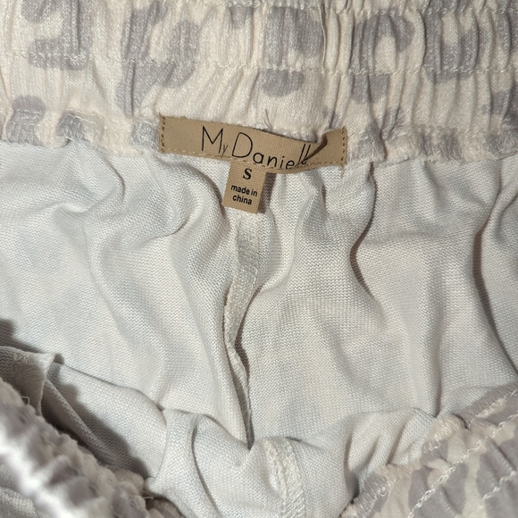 Leopard Print Pajama Set - Picture 3 of 7